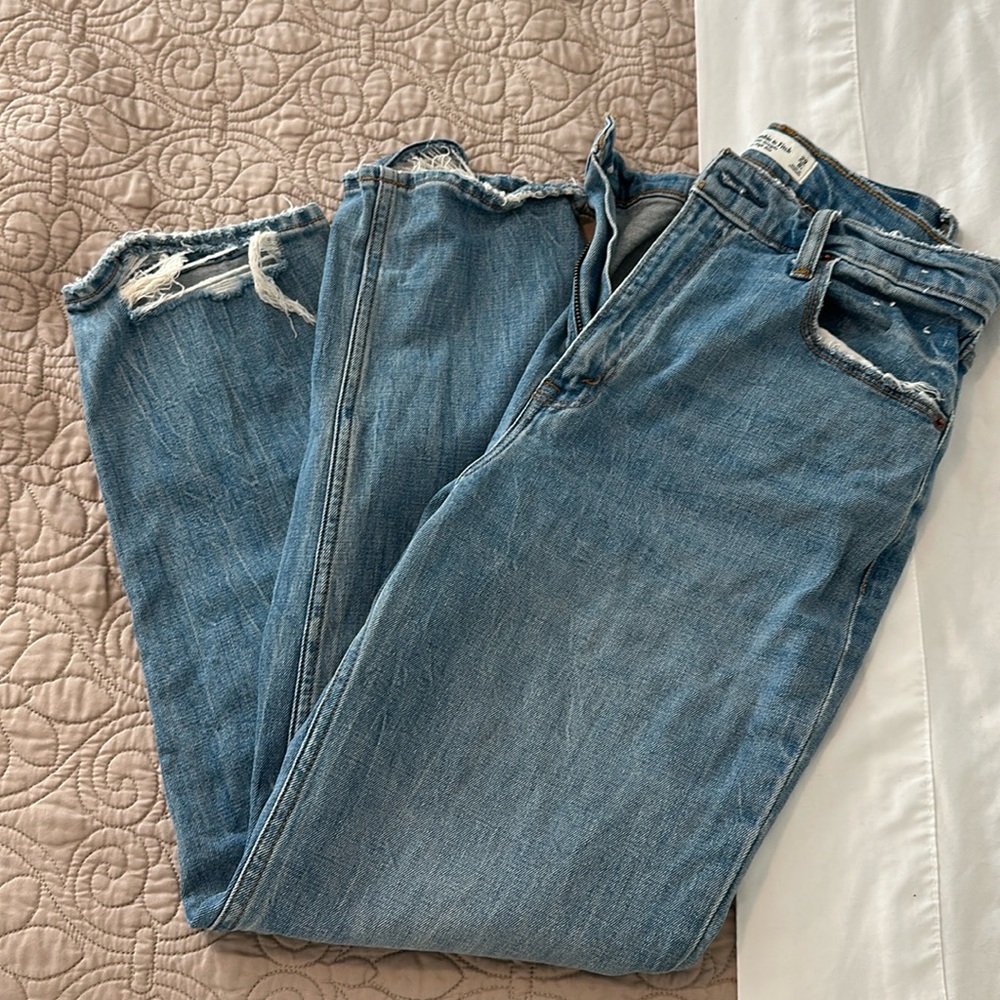 Abercrombie Ultra High Rise Ankle Straight Jeans Size 29